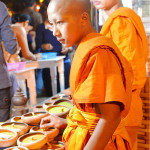 タイ・チェンマイ 子供の仏教僧侶