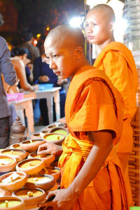 タイ・チェンマイ 子供の仏教僧侶