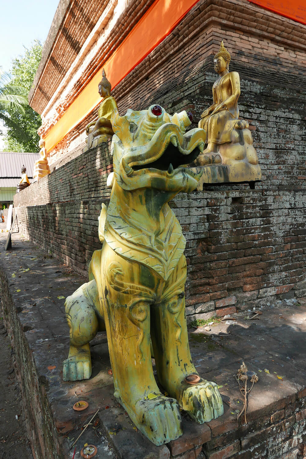 タイ・チェンマイの寺院　ワットクータオ Wat Lok Molee　建物
