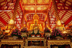 ワット・スアン・ドーク Wat Suan Dok (Wat Bubharam)　本堂