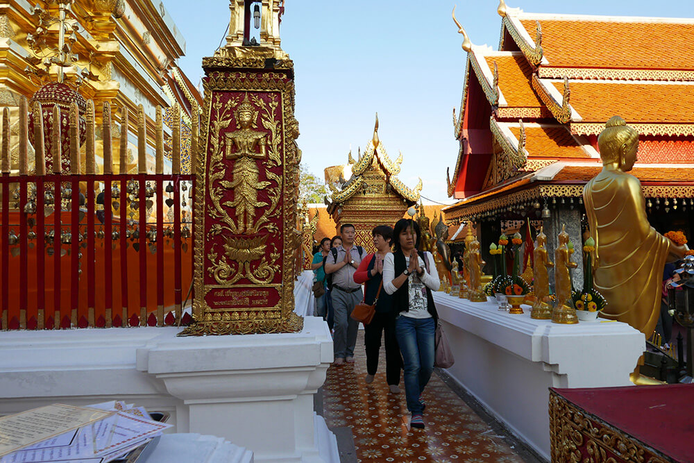 タイ・チェンマイの寺院　ワット・プラタート・ドイ・ステープ Wat Phra That Doi Suthep